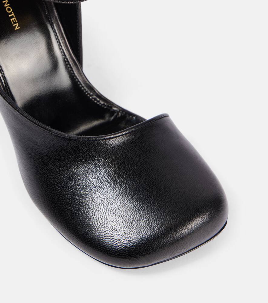 Dries Van Noten 95 leather pumps