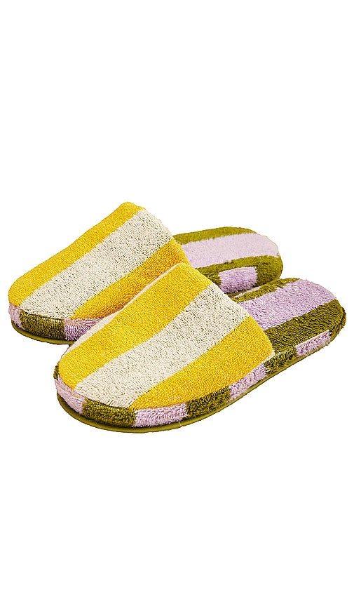 Dusen Dusen Sea Slippers in Yellow - Dusen Chaussons de mer Dusen en jaune - Dusen Dusen 黄色海拖鞋 - Dusen Dusen Meerespantoffeln in Gelb - Dusen Dusen 씨 슬리퍼 옐로우 색상 - Ciabatte da mare Dusen Dusen in giallo