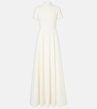 Emilia Wickstead Malinda high-neck gown. Emilia Wickstead Malinda 高领礼服