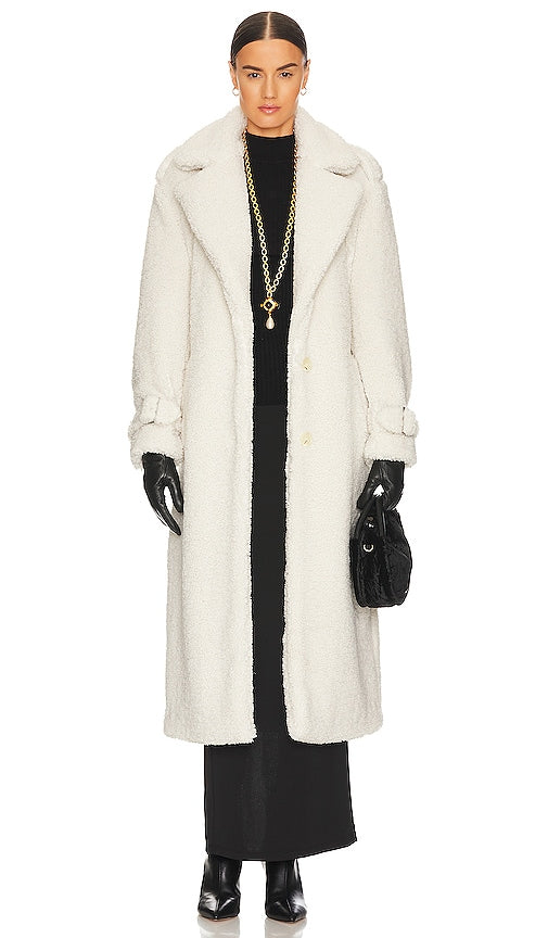 Ena Pelly Harri Oversized Teddy Coat in Cream - Ena Pelly Harri - Manteau Teddy surdimensionné en crème - Ena Pelly Harri 奶油色超大泰迪熊外套 - Ena Pelly Harri Übergroßer Teddymantel in Creme - Ena Pelly Harri 오버사이즈 테디 코트 - Cappotto oversize Teddy Ena Pelly Harri color crema