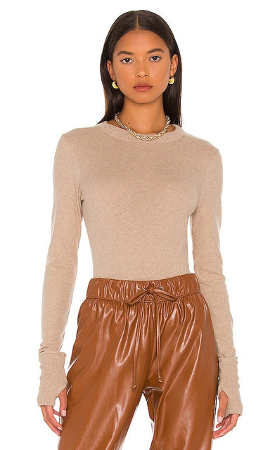 Enza Costa Cashmere Easy Cuffed Crew in Tan - Enza Costa - Col ras du cou en cachemire à revers facile, beige - Enza Costa 黄褐色羊绒宽松翻边圆领上衣 - Enza Costa Cashmere Easy Cuffed Crew in Hellbraun - Enza Costa 캐시미어 이지 커프드 크루넥 - Enza Costa Cashmere Easy Cuffed Crew in marrone chiaro