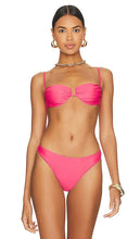 F E L L A Gabriel Bikini Top in Fuchsia - Haut de bikini F E L L A Gabriel en fuchsia - F E L L A Gabriel 紫红色比基尼上衣 - F E L L A Gabriel Bikinioberteil in Fuchsia - F E L L A Gabriel 비키니 탑 - F E L L A Gabriel Top bikini in fucsia