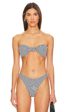 F E L L A Hunter Bikini Top in Blue - Haut de bikini F E L L A Hunter en bleu - F E L A Hunter 蓝色比基尼上衣 - F E L L A Hunter Bikinioberteil in Blau - F E L L A 헌터 비키니 탑 블루 색상 - Top bikini F E L L A Hunter in blu