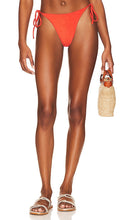 FAITHFULL THE BRAND Andrea Bikini Bottoms in Coral - FAITHFULL THE BRAND Bas de bikini Andrea en corail - FAITHFULL THE BRAND Andrea 珊瑚色比基尼泳裤 - FAITHFULL THE BRAND Andrea Bikinihose in Koralle - FAITHFULL THE BRAND Andrea 비키니 하의 코랄 소재 - FEDELE AL MARCHIO Andrea Slip bikini in corallo
