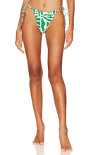 FAITHFULL THE BRAND Andrea Bikini Bottoms in Green - FAITHFULL THE BRAND Bas de bikini Andrea en vert - FAITHFULL THE BRAND Andrea 绿色比基尼泳裤 - FAITHFULL THE BRAND Andrea Bikinihose in Grün - FAITHFULL THE BRAND Andrea 비키니 하의 그린 색상 - FEDELE AL MARCHIO Andrea Slip bikini in verde