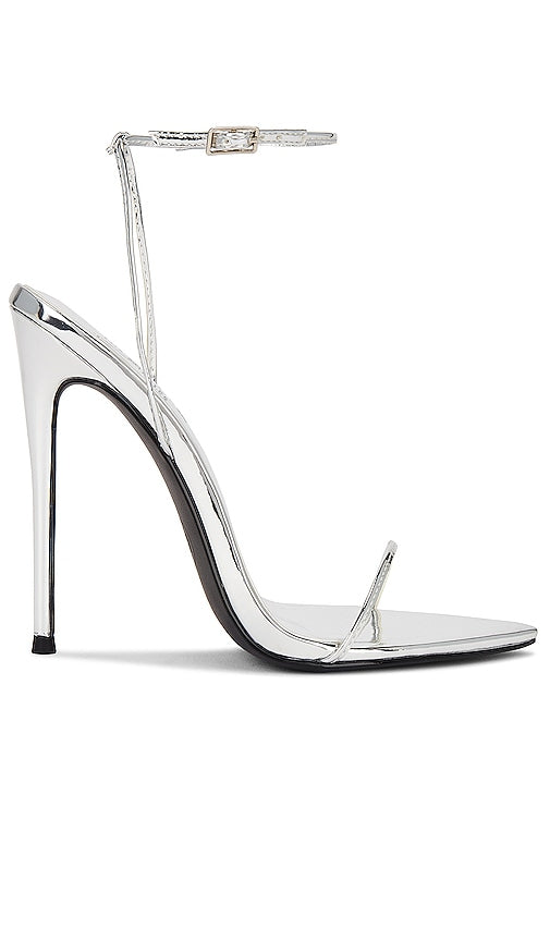 FEMME LA The Andx Sandal in Metallic Silver - FEMME LA La sandale Andx en argent métallisé - FEMME LA Andx 金属银凉鞋 - FEMME LA Die Andx-Sandale in Metallic-Silber - FEMME LA The Andx 샌들 메탈릭 실버 소재 - FEMME LA Il sandalo Andx in argento metallizzato