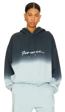 FIORUCCI Ombre Squiggle Logo Hoodie in Blue - FIORUCCI - Sweat à capuche avec logo ombré Squiggle en bleu - FIORUCCI 蓝色 Ombre Squiggle 徽标连帽衫 - FIORUCCI Ombre Squiggle Logo Kapuzenpullover in Blau - FIORUCCI 옴브레 스퀴글 로고 후디 (블루 색상) - Felpa con cappuccio FIORUCCI Ombre Squiggle Logo in blu