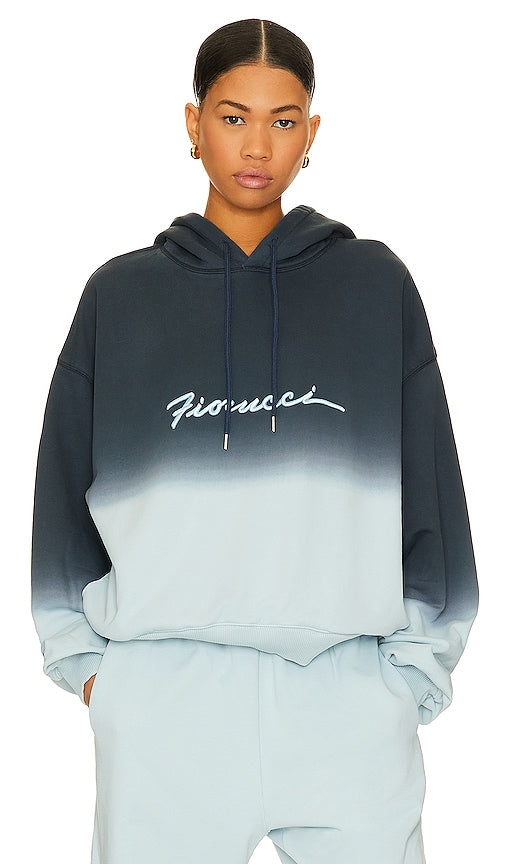 FIORUCCI Ombre Squiggle Logo Hoodie in Blue - FIORUCCI - Sweat à capuche avec logo ombré Squiggle en bleu - FIORUCCI 蓝色 Ombre Squiggle 徽标连帽衫 - FIORUCCI Ombre Squiggle Logo Kapuzenpullover in Blau - FIORUCCI 옴브레 스퀴글 로고 후디 (블루 색상) - Felpa con cappuccio FIORUCCI Ombre Squiggle Logo in blu