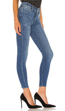 FRAME Le High Skinny in Denim-Medium