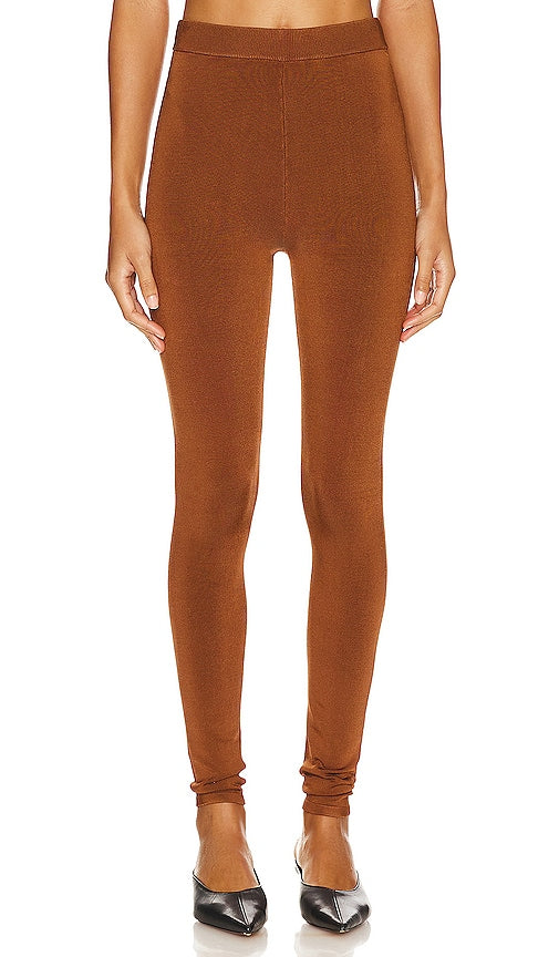 FRAME Shiny Knit Legging in Cognac - FRAME Legging en tricot brillant en cognac - FRAME 干邑色闪亮针织打底裤 - FRAME Glänzende Strick-Leggings in Cognac - FRAME 샤이니 니트 레깅스 - FRAME Legging in maglia lucida color cognac