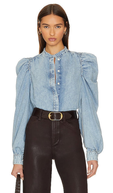 FRAME The Long Sleeve Gillian Top in Denim-Light - FRAME Le haut Gillian à manches longues en denim clair - FRAME 阿娇浅色长袖上衣 - FRAME Das langärmlige Gillian Top in Denim-Light - FRAME 긴팔 Gillian 탑 - FRAME Il top Gillian a maniche lunghe in denim chiaro