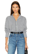 FRAME The Oversized Shirt in White - FRAME La chemise oversize en blanc - FRAME 白色超大衬衫 - FRAME Das übergroße Hemd in Weiß - FRAME 더 오버사이즈 셔츠 화이트 색상 - FRAME La camicia oversize in bianco