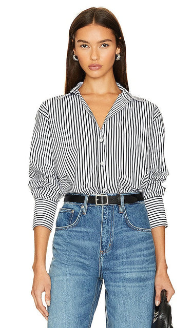 FRAME The Oversized Shirt in White - FRAME La chemise oversize en blanc - FRAME 白色超大衬衫 - FRAME Das übergroße Hemd in Weiß - FRAME 더 오버사이즈 셔츠 화이트 색상 - FRAME La camicia oversize in bianco