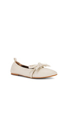 Flattered Polly Flat in Cream