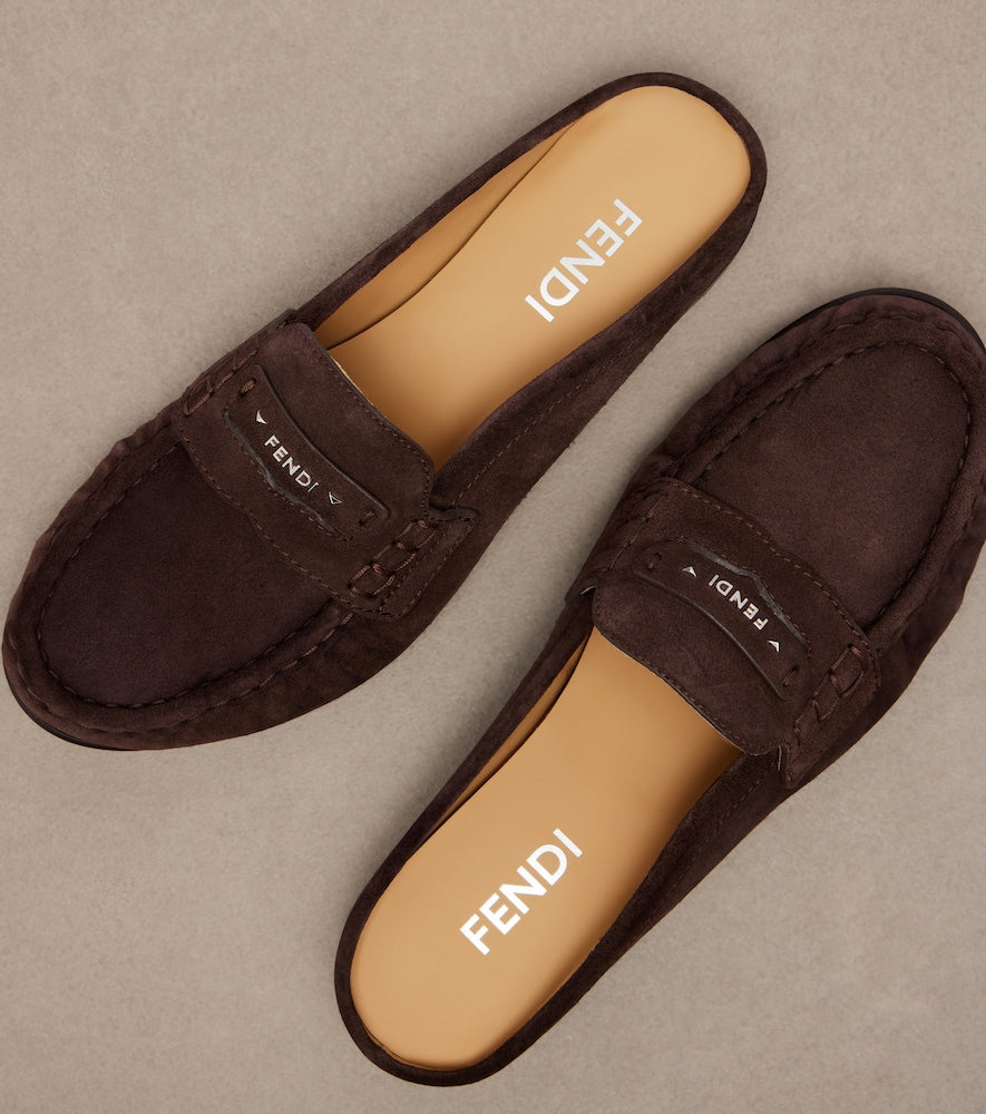 Fendi Fendi Scrunch suede mules in Brown - Loafers