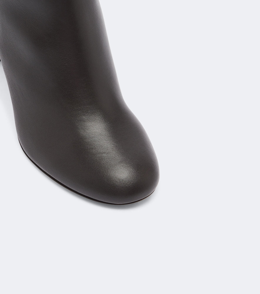 Ferragamo Leather knee-high boots in Brown - Knee-high Boots