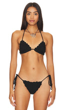 Frankies Bikinis Chloe Crochet Bikini Top in Black - Frankies Bikinis - Chloe - Haut de bikini en crochet noir - Frankies 比基尼 Chloe 黑色钩编比基尼上衣 - Frankies Bikinis Chloe Häkel-Bikinioberteil in Schwarz - Frankies bikinis 클로이 크로셰 비키니 탑 블랙 색상 - Top bikini all'uncinetto Frankies Bikini Chloe in nero