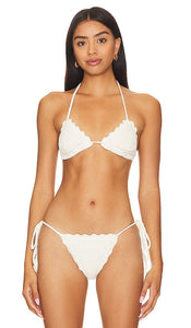 Frankies Bikinis Chloe Crochet Bikini Top in White - Frankies Bikinis - Chloe - Haut de bikini en crochet blanc - Frankies 比基尼 Chloe 白色钩编比基尼上衣 - Frankies Bikinis Chloe Häkel-Bikinioberteil in Weiß - Frankies bikinis 클로이 크로셰 비키니 탑 화이트 색상 - Top bikini all'uncinetto Frankies Bikini Chloe in bianco