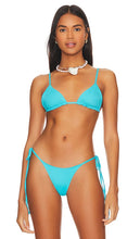 Frankies Bikinis Lumia Top in Teal - Haut Lumia de Frankies Bikinis en bleu sarcelle - Frankies 比基尼 Lumia 上衣，青色 - Frankies Bikinis Lumia Top in Blaugrün - Frankies 비키니 루미아 탑 - Top bikini Lumia di Frankies in verde acqua