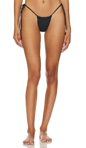 Frankies Bikinis Tia Side Tie Bikini Bottom in Black - Frankies Bikinis - Tia - Bas de bikini noué sur les côtés - Noir - Frankies 比基尼 Tia 黑色侧系带比基尼泳裤 - Frankies Bikinis Tia Bikinihose mit seitlicher Bindung in Schwarz - Frankies bikinis Tia 사이드 타이 비키니 하의 블랙 색상 - Frankies Bikinis Tia Parte inferiore del bikini con lacci laterali in nero