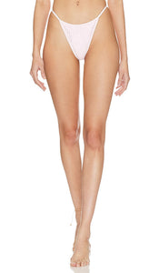 Frankies Bikinis x Pamela Anderson Zeus Bikini Bottom in Pink - Frankies Bikinis x Pamela Anderson - Bas de bikini Zeus en rose - Frankies 比基尼 x Pamela Anderson Zeus 粉色比基尼泳裤 - Frankies Bikinis x Pamela Anderson Zeus Bikinihose in Rosa - Frankies bikinis x Pamela Anderson Zeus 비키니 하의 핑크 색상 - Frankies Bikini x Pamela Anderson Slip bikini Zeus in rosa