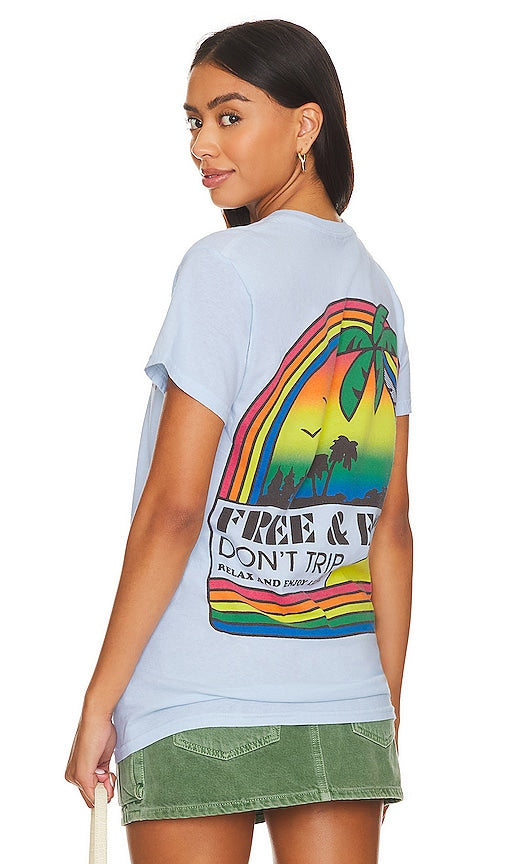 Free & Easy Sunset Rainbow Short Sleeve Tee in Baby Blue