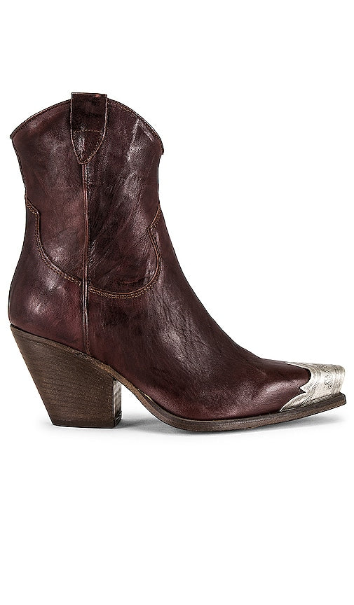 Free People Brayden Western Boot in Chocolate - Free People - Brayden - Botte western - Chocolat - Free People 巧克力色 Brayden 西部靴 - Free People Brayden Westernstiefel in Schokolade - 프리피플 브레이든 웨스턴 부츠 초콜릿 색상 - Stivale Western Brayden di Free People color cioccolato