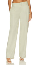 Free People Falling Out Trouser in Sage - Free People - Pantalon Falling Out - Sauge - 自由人在圣人中掉裤子 - Free People Falling Out-Hose in Salbei - Free People 폴링 아웃 팬츠 - Pantaloni Free People Falling Out in salvia