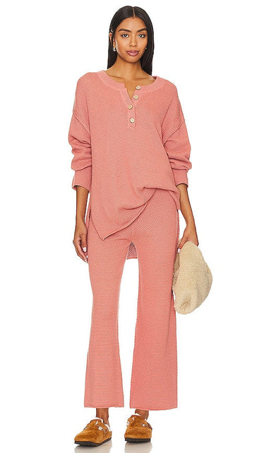 Free People Hailey Set in Rose - Free People Hailey ensemble dans Rose - Free People Hailey 身穿 Rose 套装 - Free People Hailey-Set in Rose - 프리피플 헤일리 세트 로즈 - Persone libere Hailey ambientato a Rose