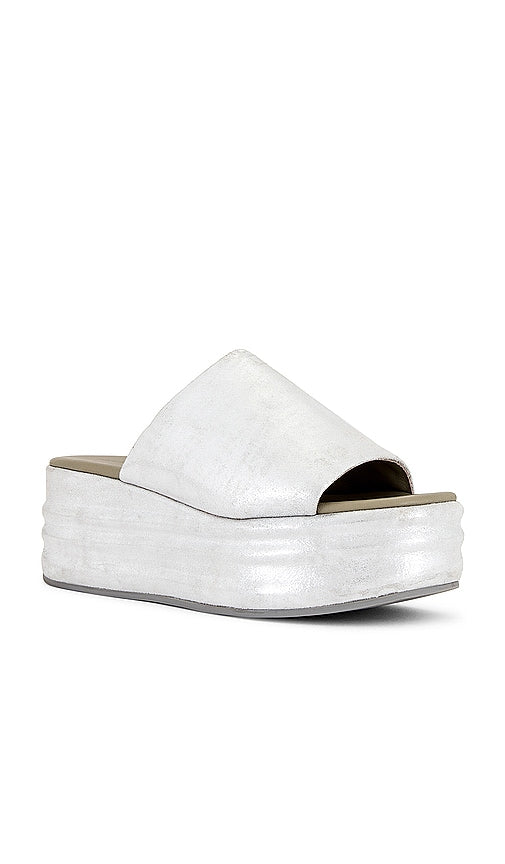 Free People Harbor Flatform Sandal in Metallic Silver