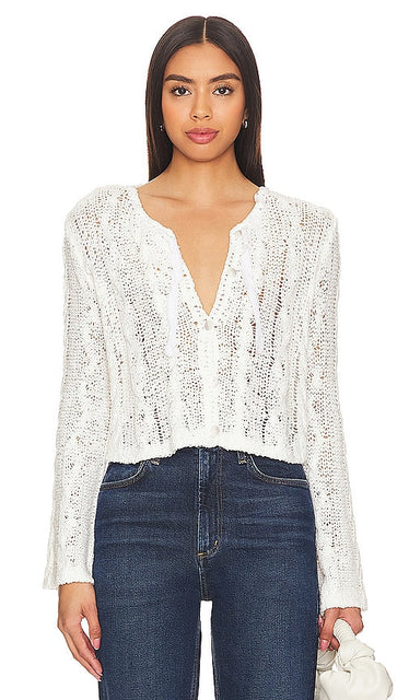 Free People Robyn Cardi in White - Free People - Robyn Cardi en blanc - Free People 罗宾·卡迪 (Robyn Cardi) 穿白色衣服 - Free People Robyn Cardi in Weiß - Free People 화이트 색상의 Robyn Cardi - Persone libere Robyn Cardi in bianco