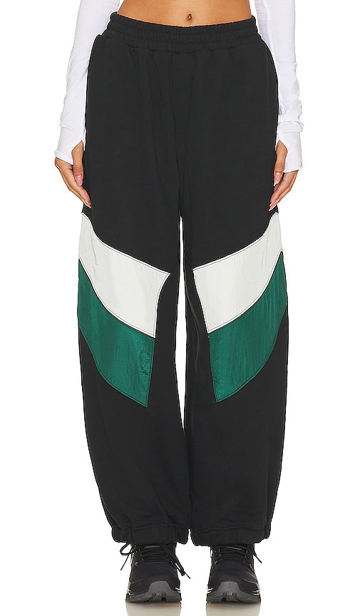 Free People X FP Movement Hot Track Pant In Black Combo in Black - Free People X FP Movement - Hot Track - Pantalon de survêtement - Noir - Noir - Free People X FP Movement Hot 黑色组合运动裤 黑色 - Free People X FP Movement Hot Trainingshose in Schwarz Combo in Schwarz - Free People X FP Movement 핫 트랙 팬츠 블랙 색상 콤보 - Pantaloni Hot Track Free People X FP Movement in nero Combo in nero