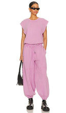 Free People X FP Movement Throw And Go Onesie In Cherry Blossom in Pink - Free People X FP Movement - Throw And Go - Combinaison en fleurs de cerisier - Rose - Free People X FP Movement Throw And Go 粉色樱花连体衣 - Free People X FP Movement Throw And Go Onesie in Kirschblüte in Rosa - Free People X FP Movement Throw And Go Onesie In Cherry Blossom 핑크색 - Free People X FP Movement Throw And Go Tutina con fiori di ciliegio in rosa