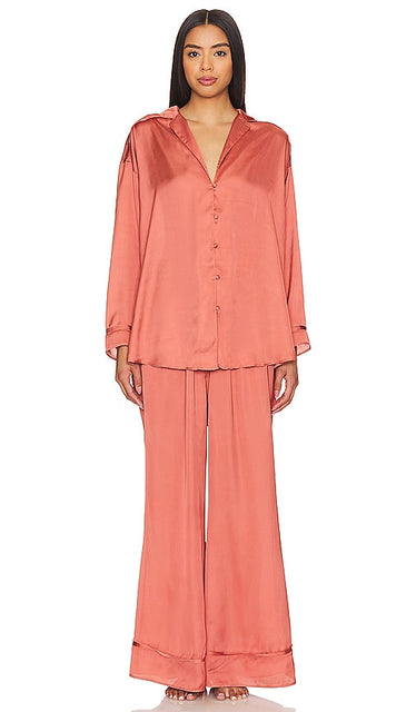 Free People X Intimately FP Dreamy Days Solid Pj Set in Pink - Free People X Intimately FP Dreamy Days - Ensemble pyjama uni - Rose - Free People X Intimately FP Dreamy Days 粉色纯色睡衣套装 - Free People X Intimately FP Dreamy Days Solides Pyjama-Set in Rosa - Free People X Intimately FP Dreamy Days 솔리드 파자마 세트 핑크 - Set pigiama solido Free People X Intimately FP Dreamy Days in rosa