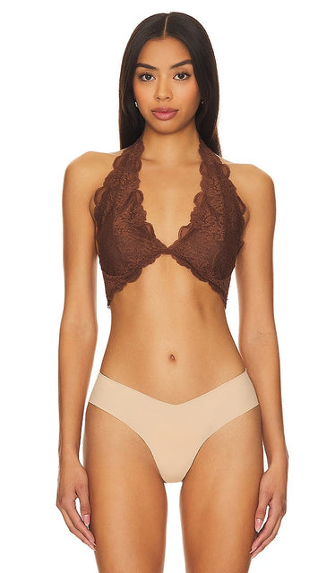 Free People x Intimately FP Last Dance Lace Halter In Umber Earth in Brown - Free People x Intimately FP Last Dance - Licou en dentelle - Terre d'Ombre - Marron - Free People x Intimates FP Last Dance 蕾丝吊带，棕色土色 - Free People x Intimately FP Last Dance Spitzenhalter in Umber Earth in Braun - Free People x Intimately FP 라스트 댄스 레이스 홀터 인 움버 어스 브라운 색상 - Free People x Intimately FP Last Dance Cavezza in pizzo in terra d'ombra in marrone