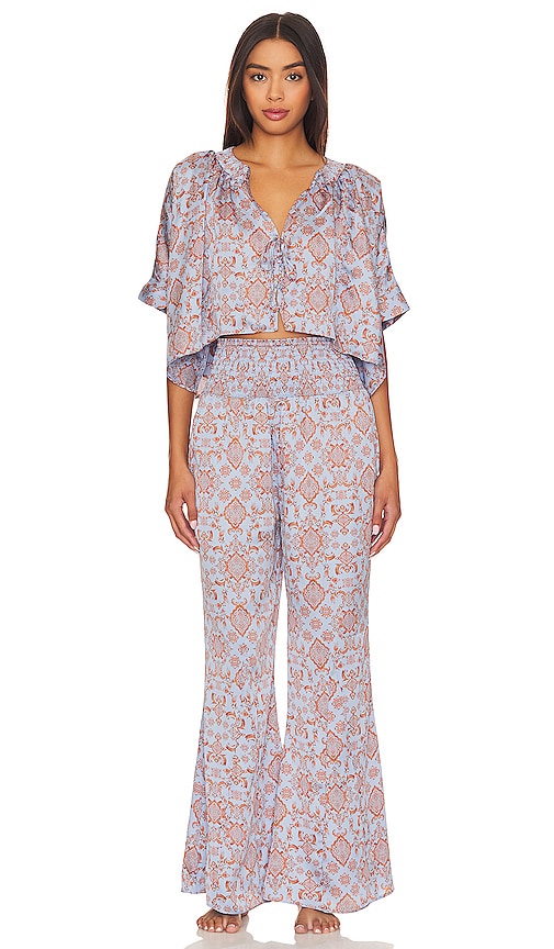 Free People x Intimately FP Misty Mornings Sleep Set In Blue Combo in Blue - Free People x Intimately FP Misty Mornings - Ensemble de nuit bleu combo en bleu - Free People x Intimately FP Misty Mornings 蓝色组合睡眠套装 蓝色 - Free People x Intimately FP Misty Mornings Schlafset in Blau, Kombination in Blau - Free People x Intimately FP Misty Mornings 수면 세트 블루 색상 콤보 - Free People x Intimately FP Misty Mornings Sleep Set in blu Combo in blu
