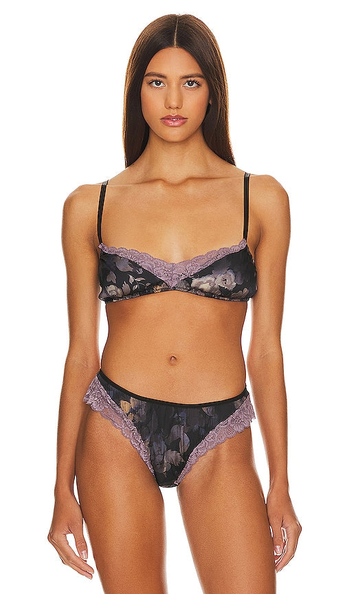 Free People x Intimately FP She Silky Bralette in Purple - Free People x Intimately FP - Brassière soyeuse She - Violet - Free People x Intimately FP She 紫色丝质文胸 - Free People x Intimately FP She Silky Bralette in Lila - Free People x Intimately FP 쉬 실키 브라렛 컬러의 퍼플 - Free People x Intimately FP She Bralette setosa in viola
