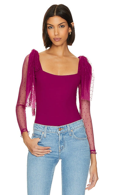 Free People x Intimately FP Tongue Tied Bodysuit in Fuchsia - Free People x Intimately FP - Body noué avec languette - Fuchsia - Free People x Intimately FP 紫红色舌系连体衣 - Free People x Intimately FP Zungengebundener Body in Fuchsia - Free People x Intimately FP 텅 타이 바디수트 - Body Free People x Intimately FP con linguetta legata in fucsia