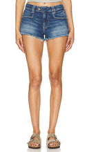 Free People x REVOLVE Crvy High Voltage Short in Blue - Free People x REVOLVE - Short haute tension Crvy - Bleu - Free People x REVOLVE Crvy 蓝色高压短裤 - Free People x REVOLVE Crvy Hochspannungs-Shorts in Blau - Free People x REVOLVE Crvy 하이 볼티지 쇼트 블루 색상 - Free People x REVOLVE Crvy Pantaloncino ad alta tensione in blu