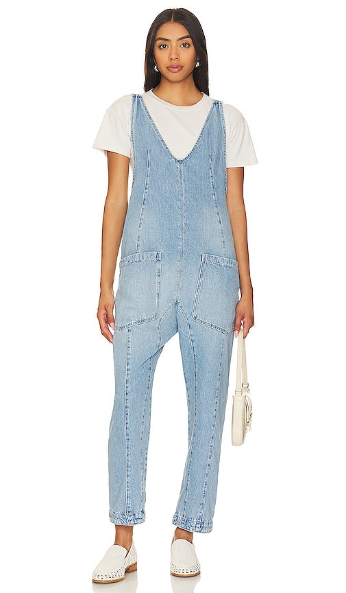 Free People x We The Free High Roller Jumpsuit in Denim-Light - Free People x We The Free High Roller - Combinaison en denim clair - Free People x We The Free High Roller 浅牛仔连身裤 - Free People x We The Free High Roller Overall in Denim-Light - Free People x We The Free 하이 롤러 점프수트 - Free People x We La tuta Free High Roller in denim chiaro