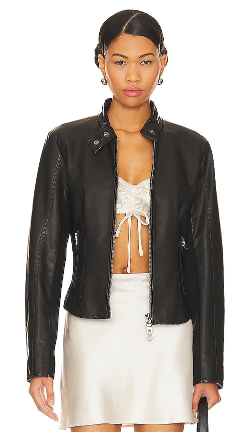 Free People x We The Free Max Faux Moto Jacket in Black - Free People x We The Free Max - Veste de moto imitation noir - Free People x We The Free Max 黑色仿机车夹克 - Free People x We The Free Max Faux Moto Jacke in Schwarz - Free People x We The Free Max 인조 모토 재킷 색상 - Free People x We La giacca da moto finta Free Max in nero