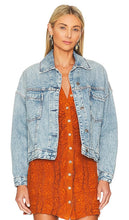 Free People x We The Free Opal Swing Denim Jacket in Blue - Free People x We The Free Opal Swing - Veste en jean - Bleu - Free People x We The Free Opal Swing 蓝色牛仔夹克 - Free People x We The Free Opal Swing Jeansjacke in Blau - Free People x We The Free Opal 스윙 데님 재킷블루 색상 - Free People x We La giacca di jeans Free Opal Swing in blu
