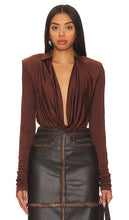 GAUGE81 x REVOLVE Bauska Bodysuit in Brown - GAUGE81 x REVOLVE Body Bauska en Marron - GAUGE81 x REVOLVE Bauska 棕色连体衣 - GAUGE81 x REVOLVE Bauska Body in Braun - GAUGE81 x REVOLVE 바우스카 바디수트 브라운 색상 - GAUGE81 x REVOLVE Bauska Body in marrone