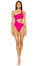 GIGI C France One Piece in Fuchsia - GIGI C France One Piece en Fuchsia - GIGI C France One Pie 紫红色 - GIGI C France Einteiler in Fuchsia - GIGI C France 원피스 - GIGI C France Costume intero in fucsia