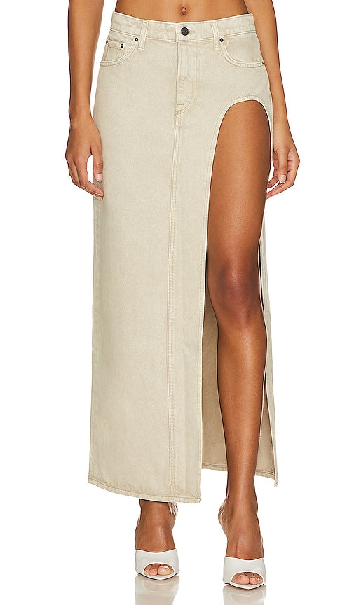 GRLFRND Blanca Maxi Skirt With High Slit in Olive - GRLFRND Blanca - Jupe longue avec fente haute en olive - GRLFRND Blanca 橄榄色高开衩长裙 - GRLFRND Blanca Maxirock mit hohem Schlitz in Oliv - GRLFRND 블랑카 맥시 스커트 위드 하이 슬릿 올리브 색상 - GRLFRND Gonna lunga Blanca con spacco alto in verde oliva
