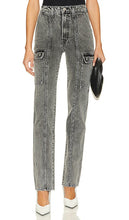 GRLFRND Harper High Rise Slim Cargo in Grey - GRLFRND Harper - Pantalon cargo slim taille haute en gris - GRLFRND Harper 灰色高腰修身工装裤 - GRLFRND Harper High Rise Slim Cargo in Grau - GRLFRND Harper 하이 라이즈 슬림 카고 그레이 색상 - GRLFRND Harper Cargo slim a vita alta in grigio