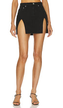 GRLFRND Jasmine Mini Skirt With Double Slit in Black - GRLFRND Jasmine Mini-jupe avec double fente en noir - GRLFRND 黑色双开衩茉莉迷你裙 - GRLFRND Jasmine Minirock mit doppeltem Schlitz in Schwarz - GRLFRND 자스민 미니 스커트 위드 더블 슬릿 블랙 색상 - GRLFRND Minigonna Jasmine con doppio spacco in nero