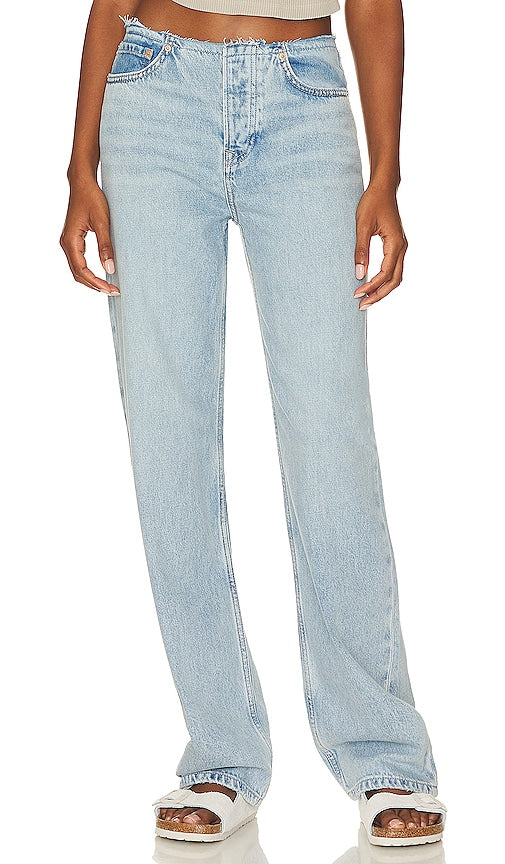 GRLFRND Jordan Low Rise Frayed Waist Boyfriend in Blue - GRLFRND Jordan taille basse effiloché pour petit ami - Bleu - GRLFRND Jordan 低腰磨边男友风蓝色 - GRLFRND Jordan Low Rise Boyfriend-Jeans mit ausgefranster Taille in Blau - GRLFRND 조던 로우라이즈 프레이드 웨이스트 보이프렌드 블루 색상 - GRLFRND Jordan Boyfriend a vita bassa e vita sfilacciata in blu