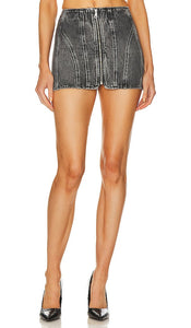 GRLFRND Rey Racer Skirt in Black - GRLFRND - Jupe Rey Racer en noir - GRLFRND Rey 黑色赛车裙 - GRLFRND Rey Racer-Rock in Schwarz - GRLFRND 레이 레이서 스커트 - GRLFRND Gonna Rey Racer in nero