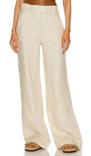 GRLFRND The Linen Cargo Pant in Neutral - GRLFRND Le pantalon cargo en lin en neutre - GRLFRND 中性色亚麻工装裤 - GRLFRND Die Leinen-Cargohose in Neutral - GRLFRND THE 린넨 카고 팬츠 - GRLFRND I pantaloni cargo in lino in colore neutro